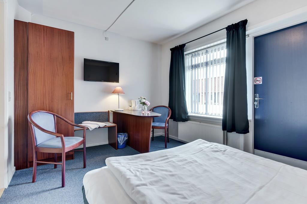 Hotel Варде Экстерьер фото