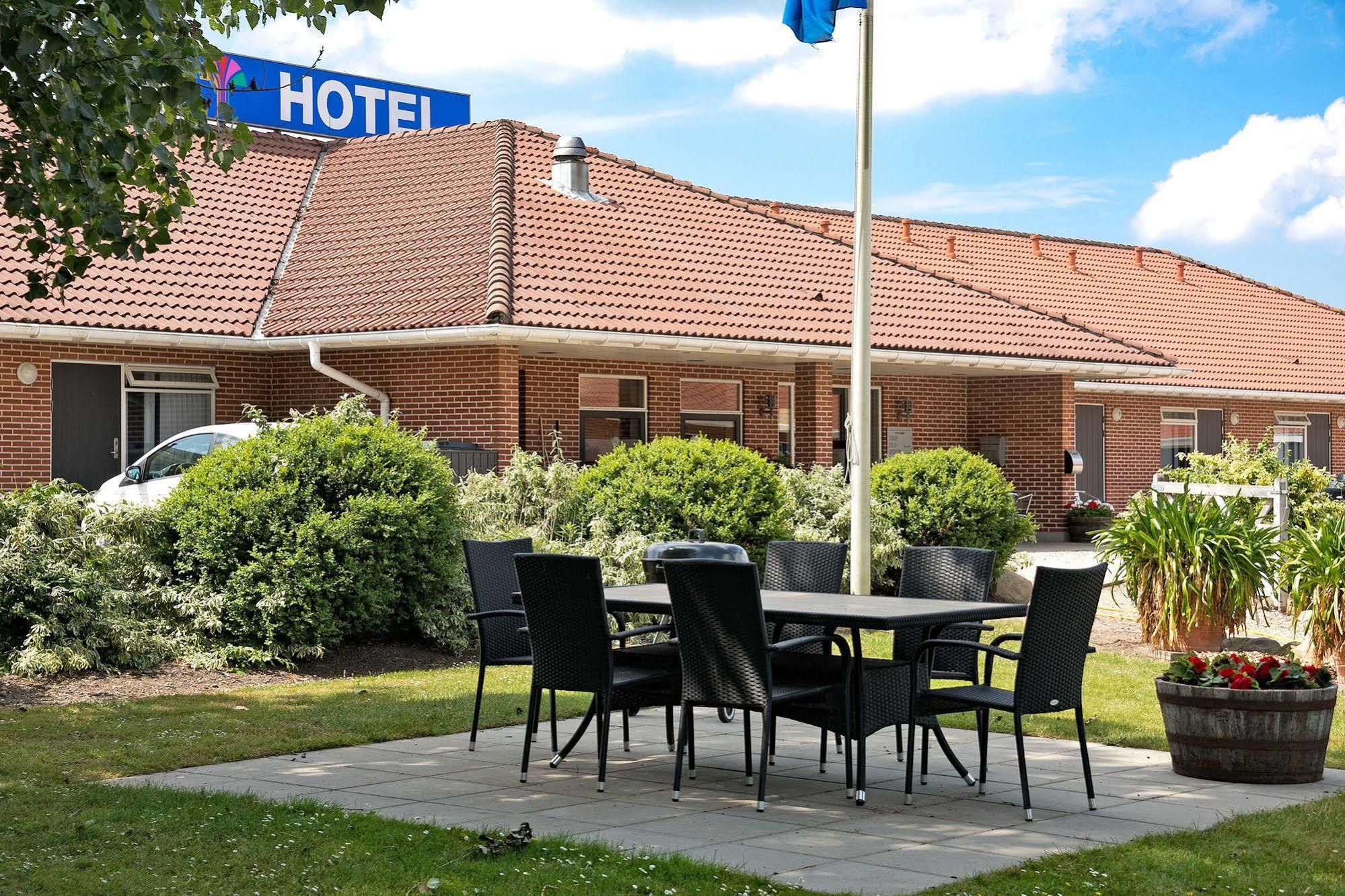 Hotel Варде Экстерьер фото