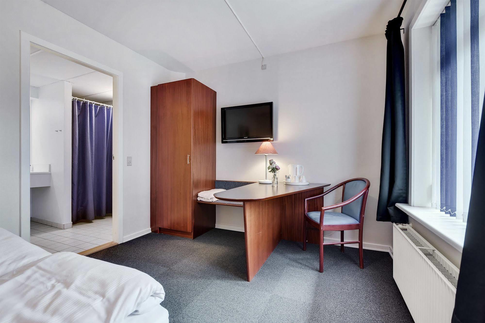 Hotel Варде Экстерьер фото
